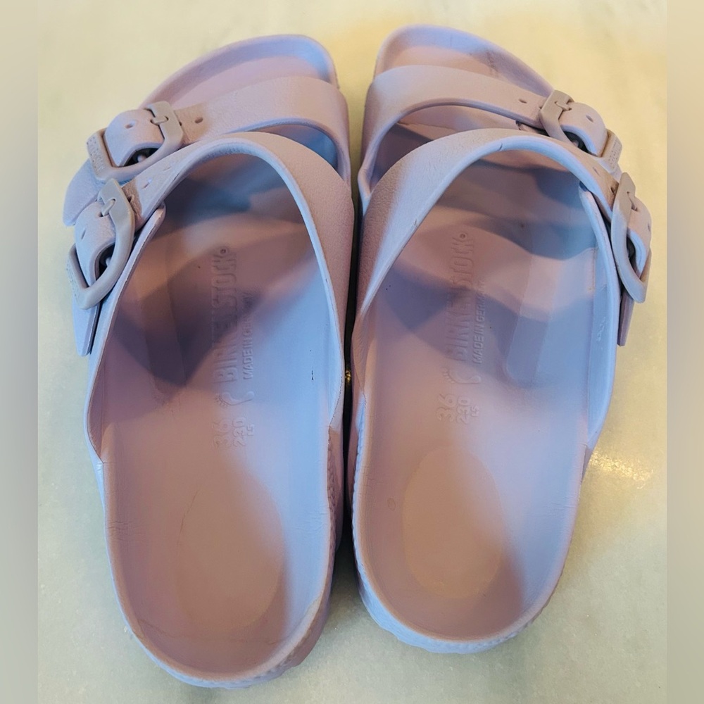Birkenstock purple sandals    Size 36    5.5 women - Picture 2 of 7